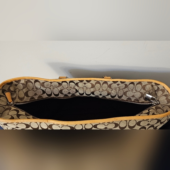 Coach Signature Boston Travel Bag - Picture 14 of 15